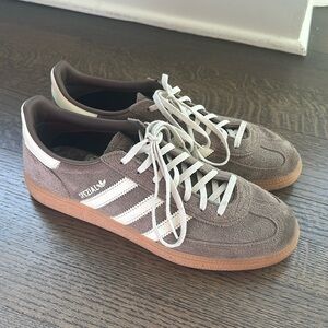 Handball speziale size 11W/10M/9.5UK in Earth Strata